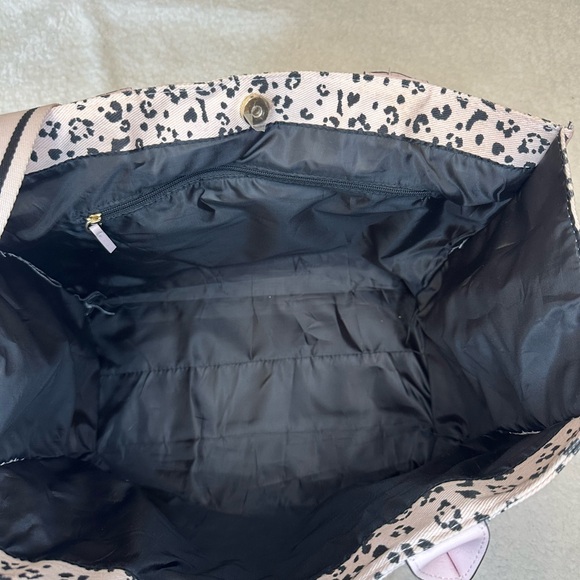 Victoria’s Secret pink leopard tote bag. - Picture 6 of 9